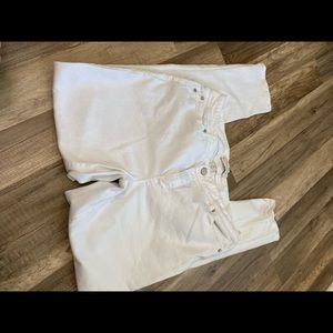 Est. 1946 PLUS SIZE 14 mid rise jeans.